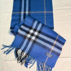 Vintage Blue Burberry 100%Cashmere Scarf in excellent condition Made in England